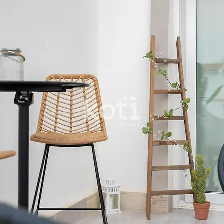 Koti - Colina Park Apartment *