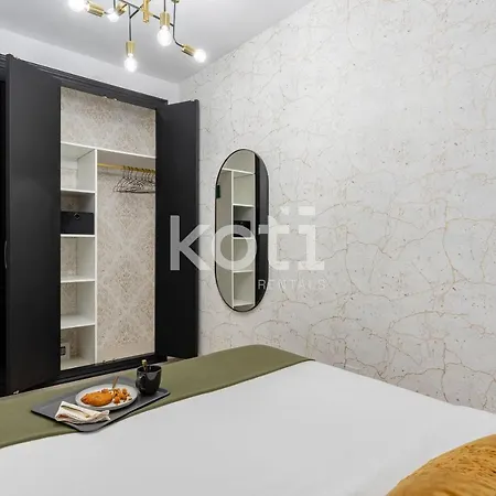 Koti - Colina Park