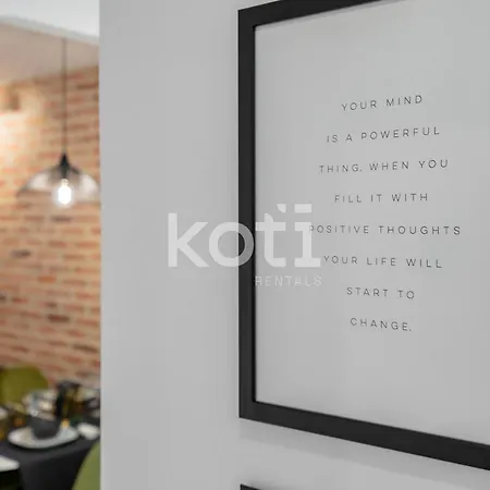 Koti - Colina Park Apartment